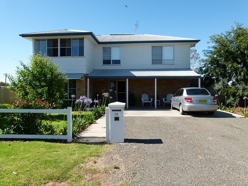 12 Barwin Street, Forbes NSW 2871