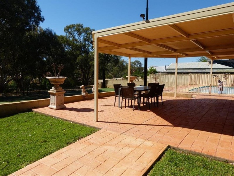 235 Nash Street, Parkes NSW 2870