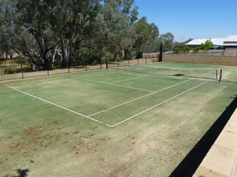 235 Nash Street, Parkes NSW 2870