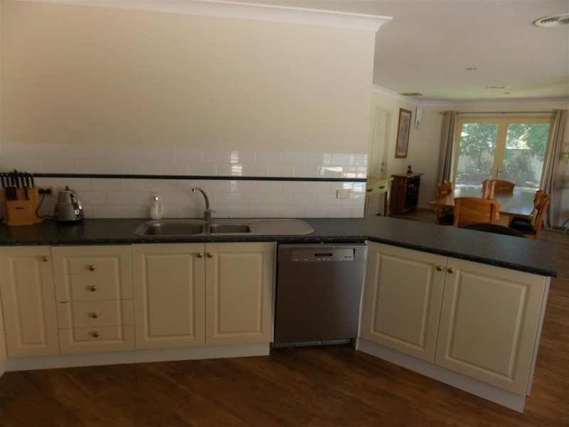 235 Nash Street, Parkes NSW 2870