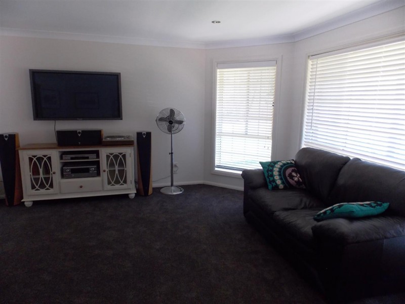 235 Nash Street, Parkes NSW 2870