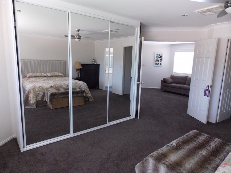 235 Nash Street, Parkes NSW 2870