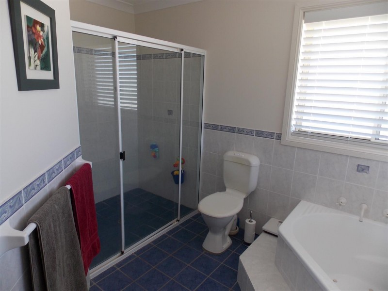 235 Nash Street, Parkes NSW 2870