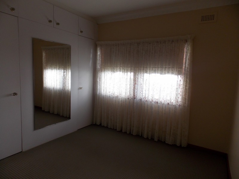 27 Mitchell Street, Parkes NSW 2870