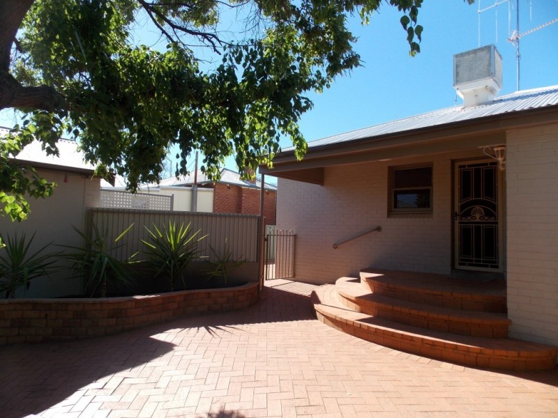 27 Mitchell Street, Parkes NSW 2870