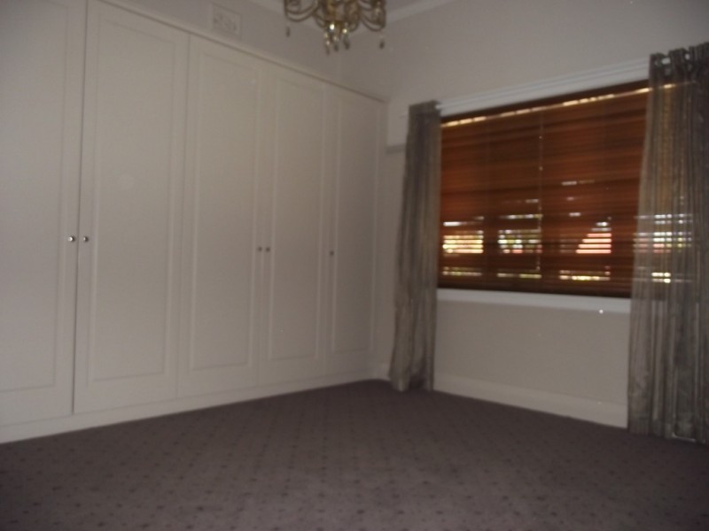 45 East Street, Parkes NSW 2870