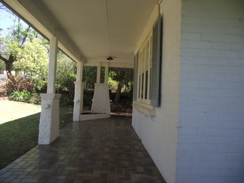 45 East Street, Parkes NSW 2870