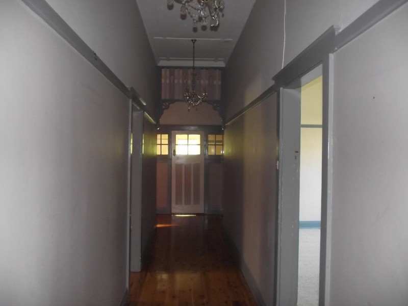 45 East Street, Parkes NSW 2870