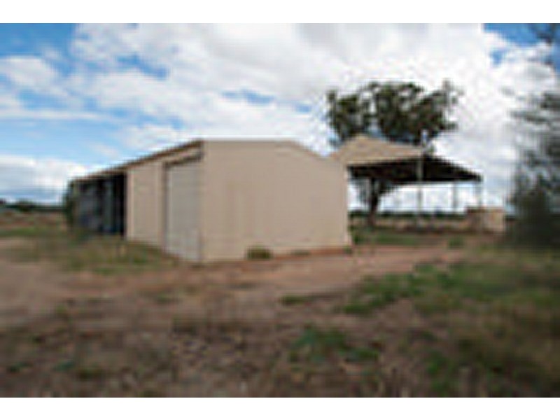 17 College Road, Forbes NSW 2871