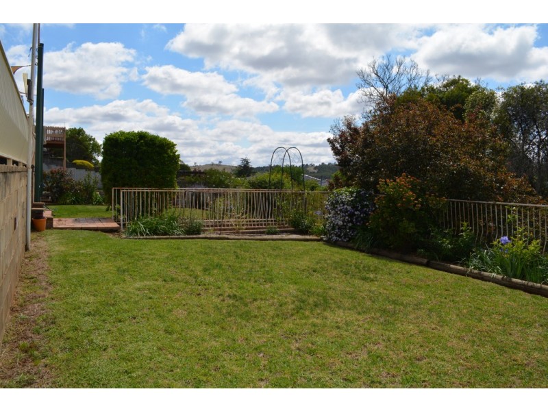 15 Mendos Place, Parkes NSW 2870
