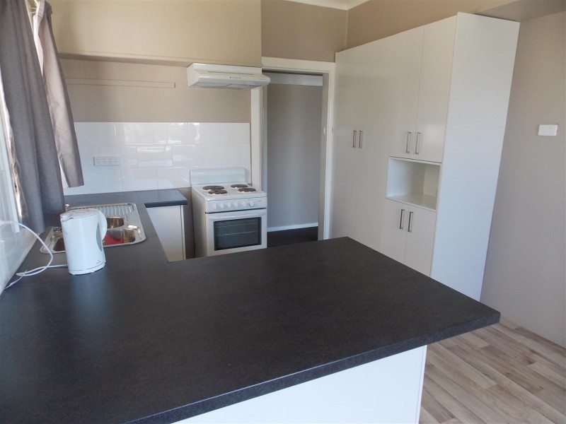 3 Hooley Street, Parkes NSW 2870