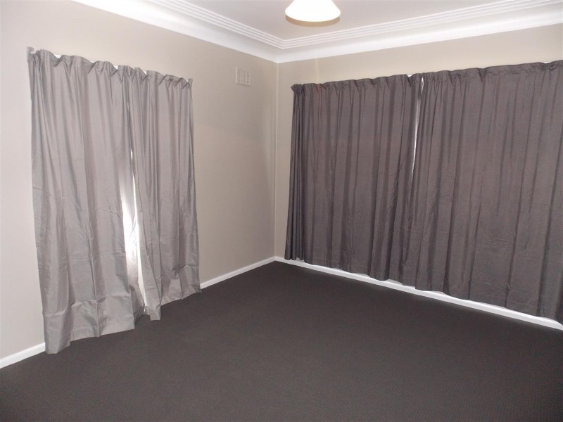 3 Hooley Street, Parkes NSW 2870