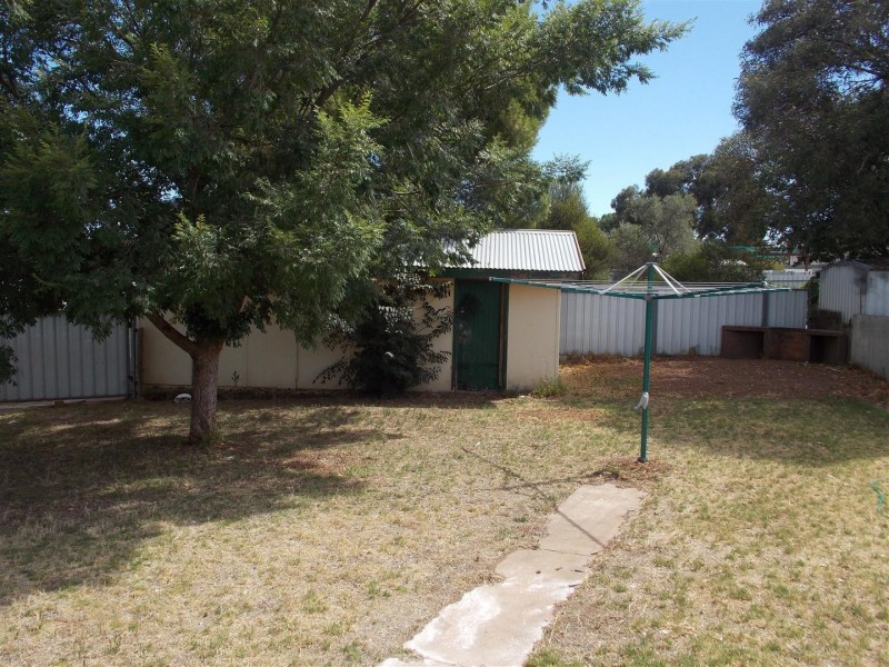 3 Hooley Street, Parkes NSW 2870