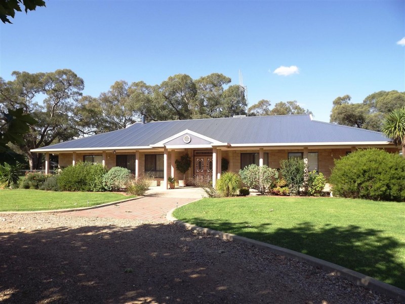 22 Wangara Lane, Parkes NSW 2870