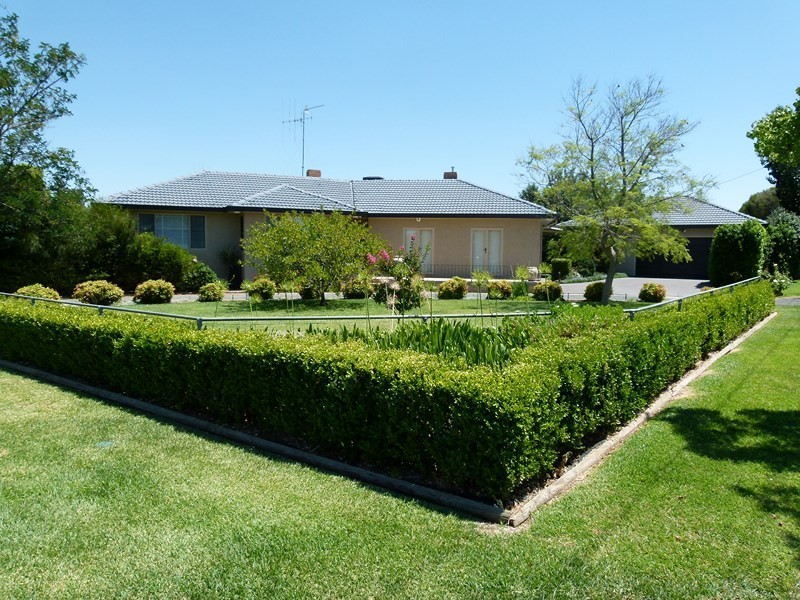 144 Farnell Street, Forbes NSW 2871