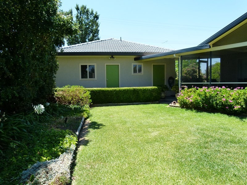 144 Farnell Street, Forbes NSW 2871