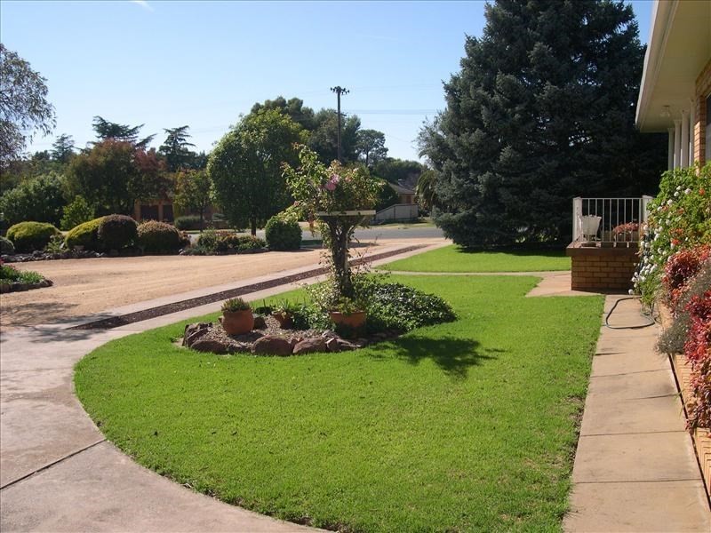 51 Warraderry Street, Grenfell NSW 2810