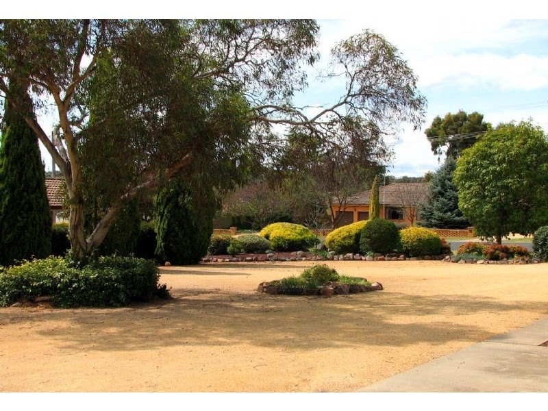 51 Warraderry Street, Grenfell NSW 2810