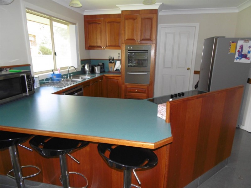 1 Glenburnie Close, Parkes NSW 2870