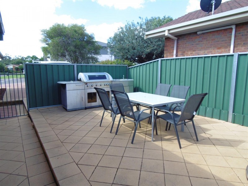 1 Glenburnie Close, Parkes NSW 2870