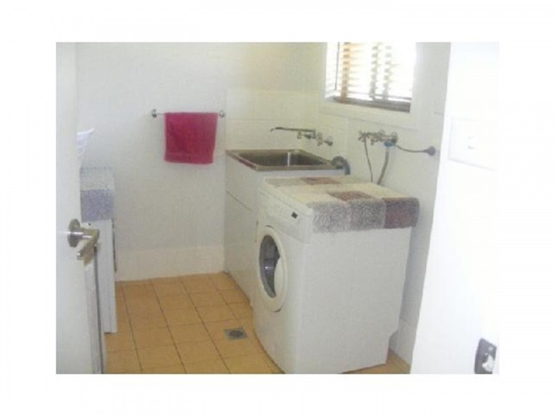 11A Barton Street, Parkes NSW 2870