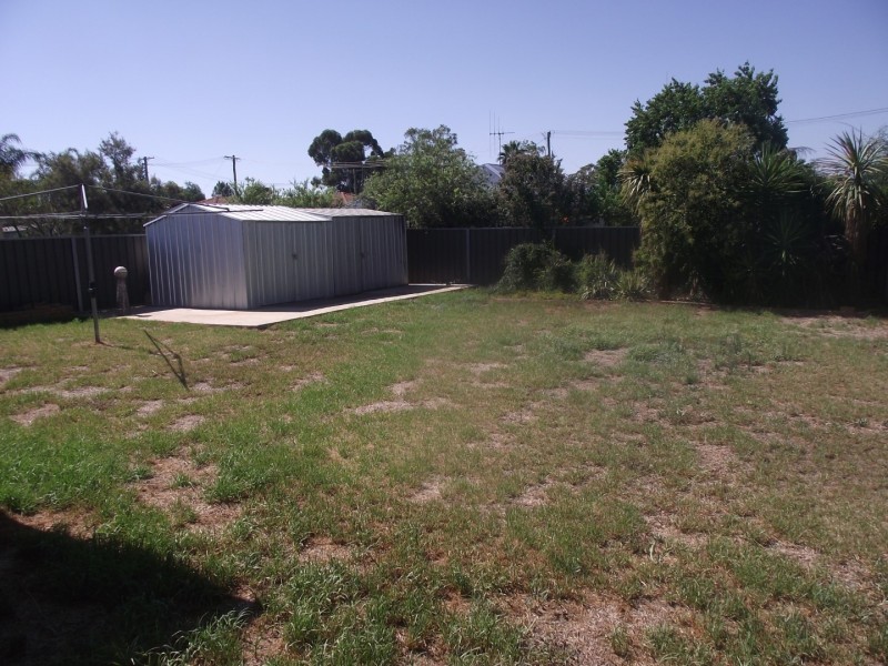 64 Best Street, Parkes NSW 2870