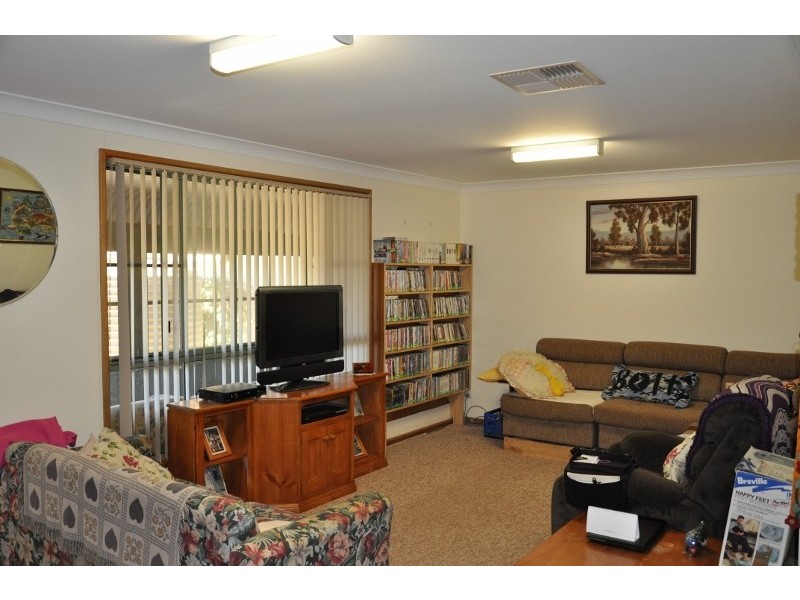 42 Pye Street, Eugowra NSW 2806