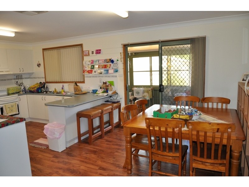 42 Pye Street, Eugowra NSW 2806
