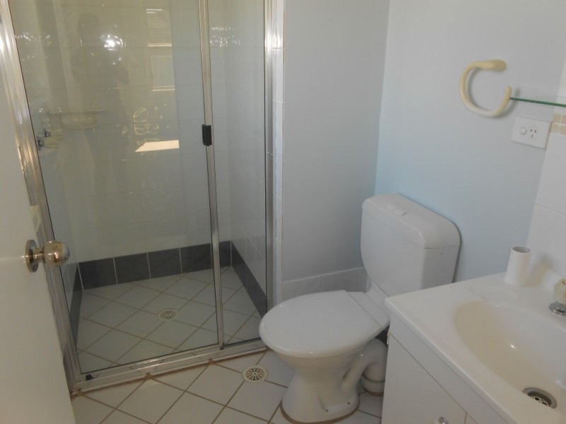 37 Best Street, Parkes NSW 2870