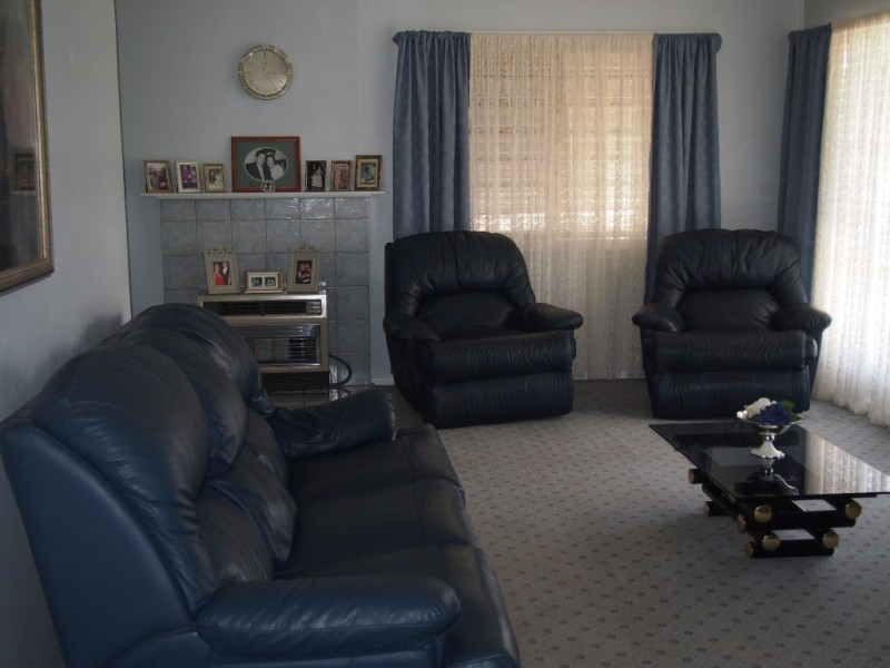 24 Miller St, Condobolin NSW 2877