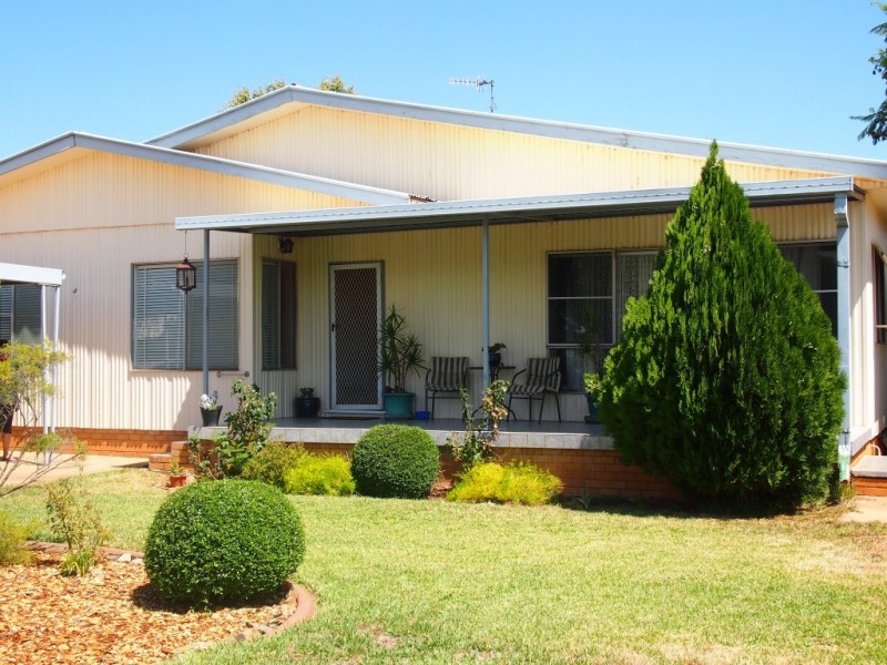 24 Miller St, Condobolin NSW 2877
