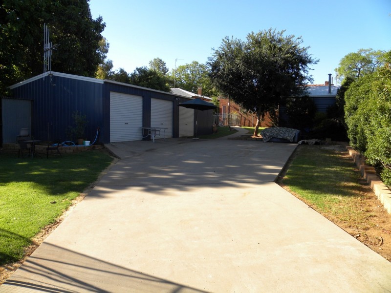 43 Orange Street, Parkes NSW 2870