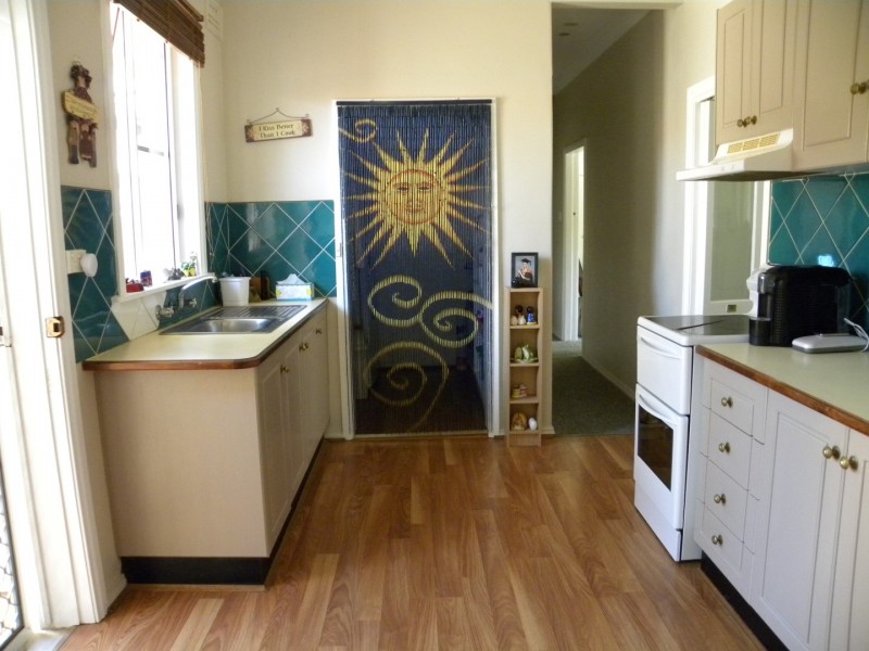 43 Orange Street, Parkes NSW 2870