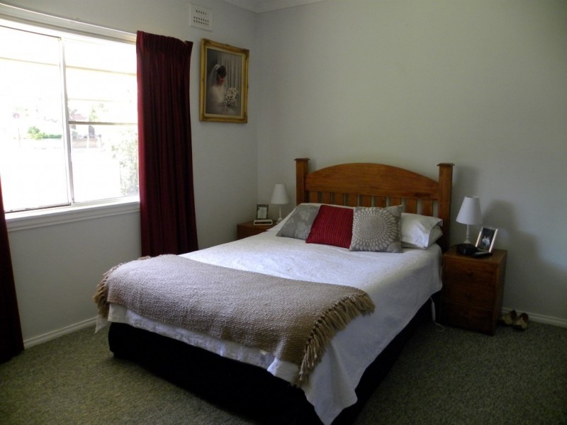 43 Orange Street, Parkes NSW 2870