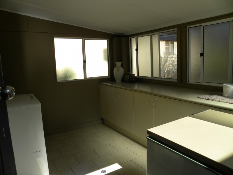 43 Orange Street, Parkes NSW 2870