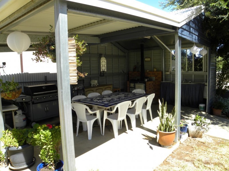 43 Orange Street, Parkes NSW 2870