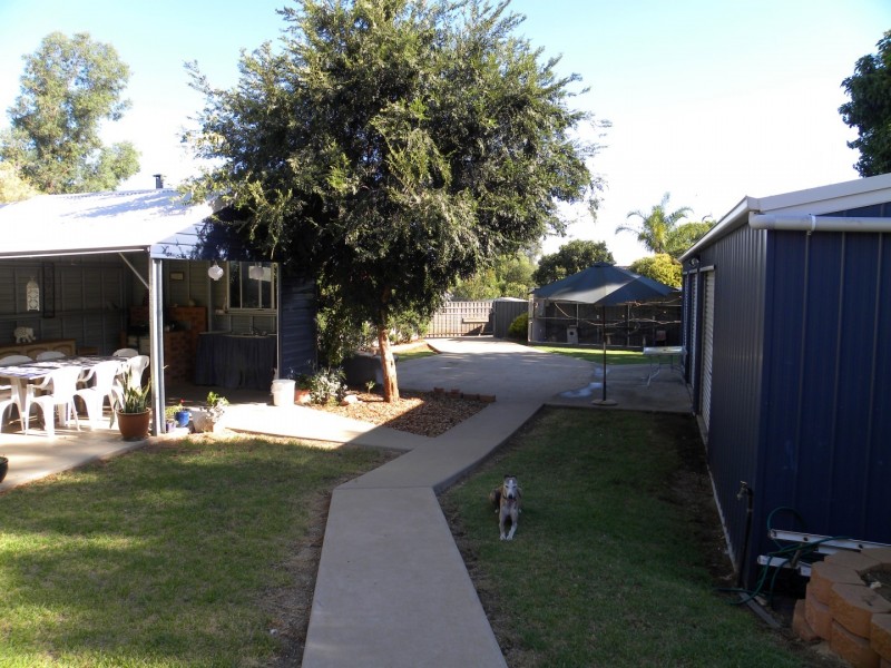 43 Orange Street, Parkes NSW 2870