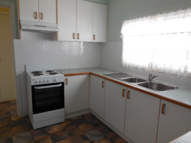 9 Webb Street, Parkes NSW 2870