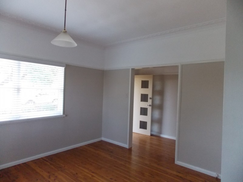 17 East Street, Parkes NSW 2870