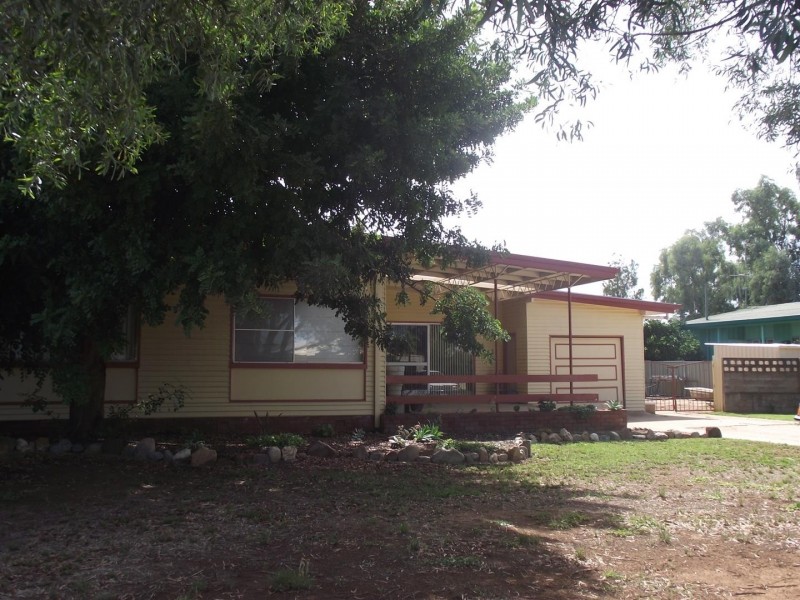 16 Captain Wilson Avenue, Parkes NSW 2870