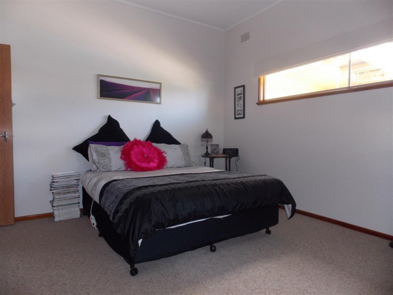 16 Captain Wilson Avenue, Parkes NSW 2870