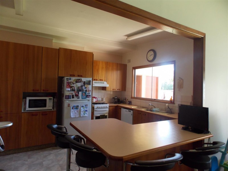 16 Captain Wilson Avenue, Parkes NSW 2870