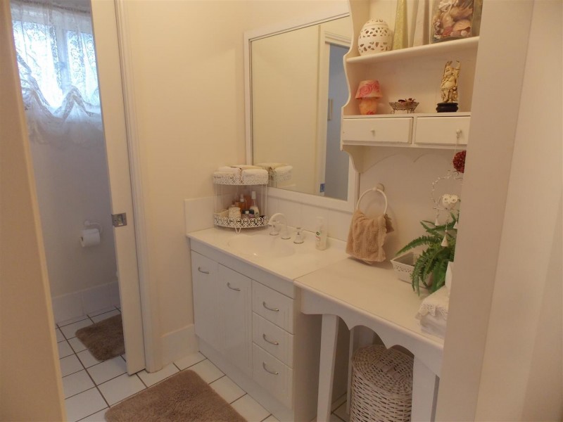 5 Guillan Place, Parkes NSW 2870