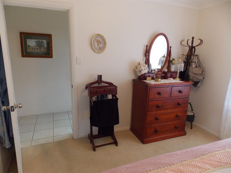 5 Guillan Place, Parkes NSW 2870