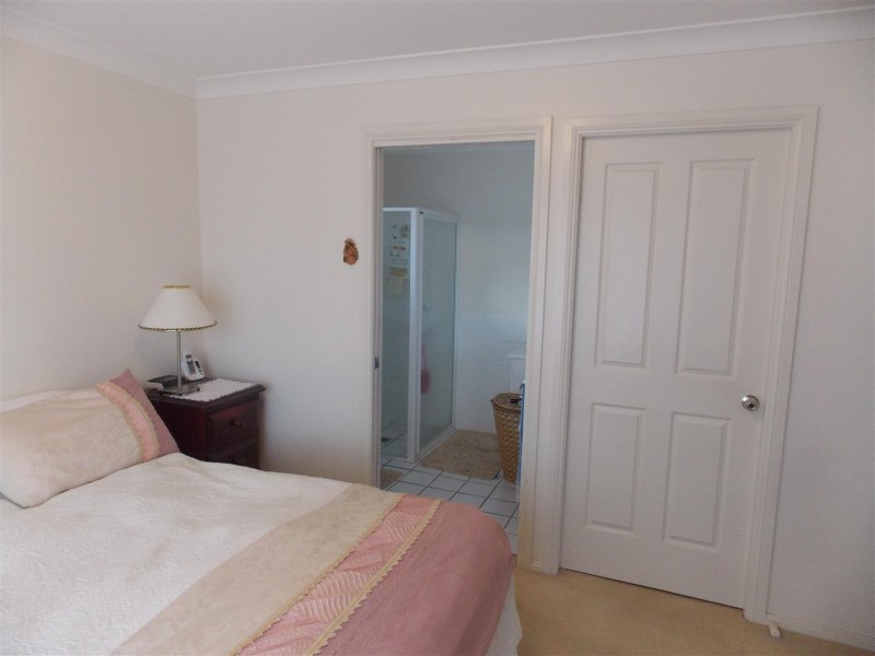 5 Guillan Place, Parkes NSW 2870