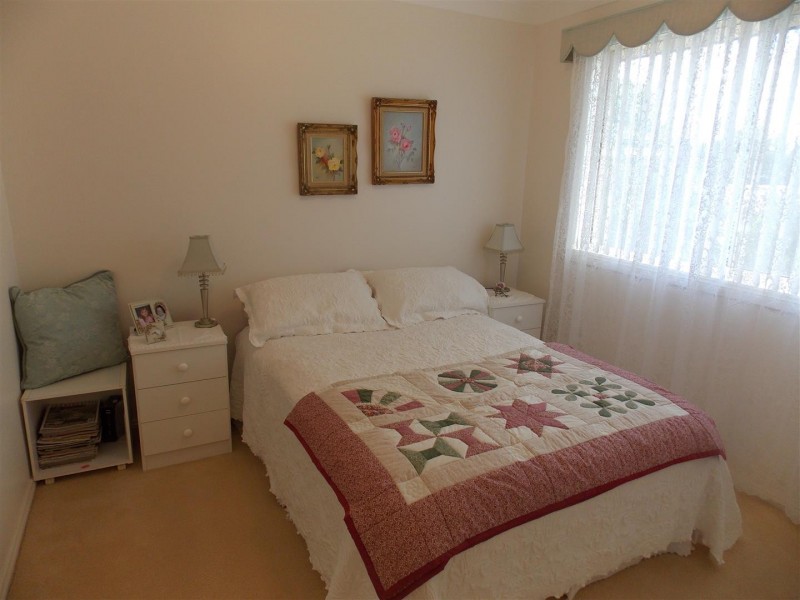 5 Guillan Place, Parkes NSW 2870