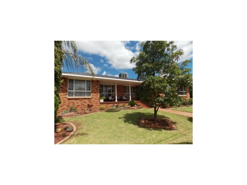47 Woodward Street, Parkes NSW 2870