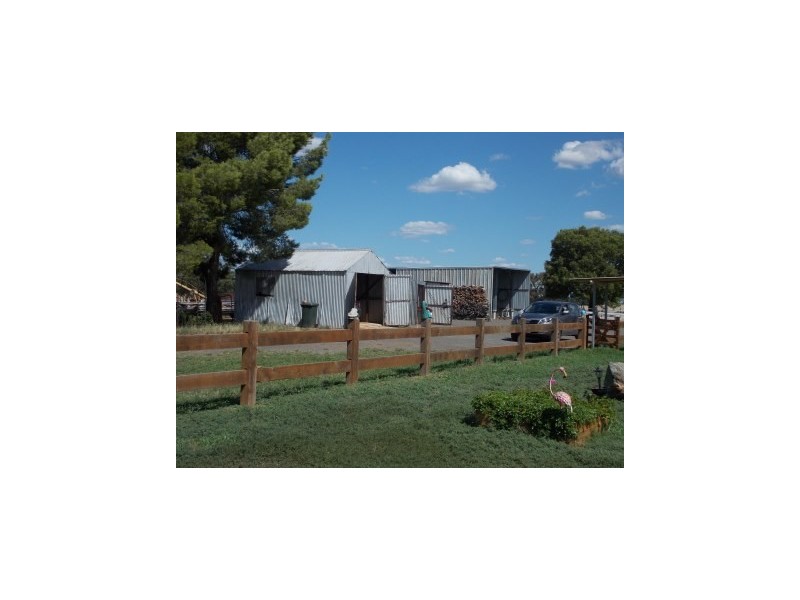 Burrill Banks 37 Kentucky Lane, Alectown NSW 2870