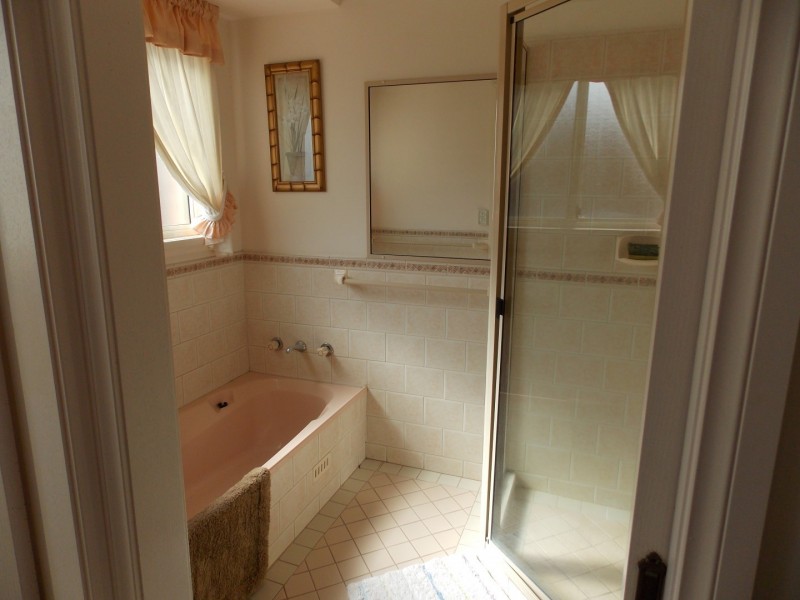 1 Angeleish Avenue, Parkes NSW 2870