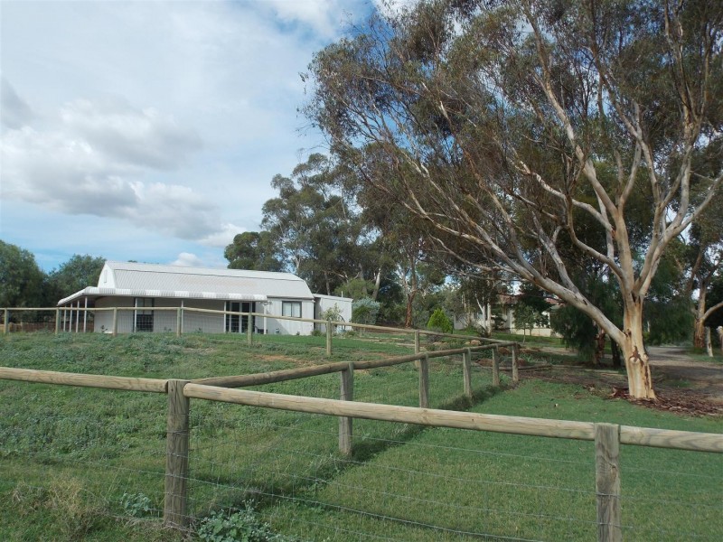 2322 Newell Highway, Parkes NSW 2870